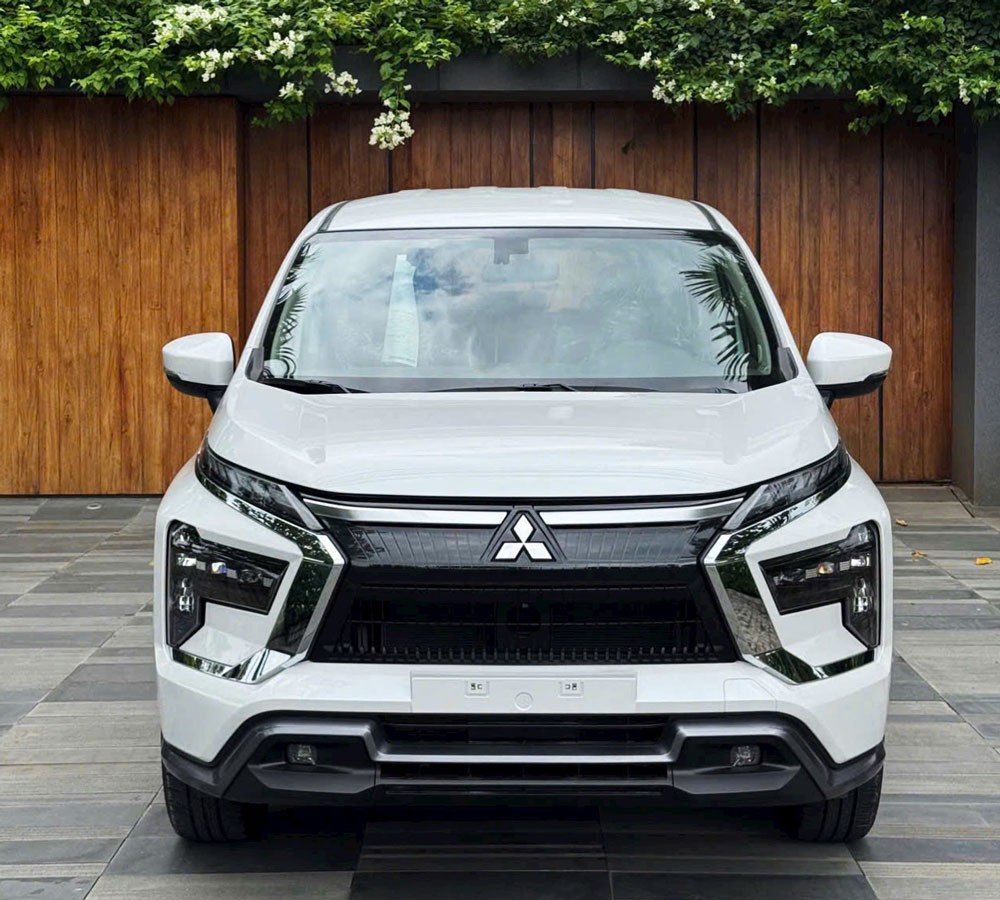 Đầu xe Mitsubishi Xpander với lưới tản nhiệt Dynamic Shield